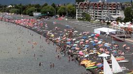 Investigan muerte de hombre cuyo cuerpo fue hallado flotando en el Lago Villarrica