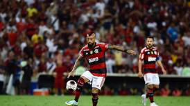 Crisis en Flamengo: Los cuatro títulos que el equipo de Arturo Vidal y Erick Pulgar perdió en sólo 40 días