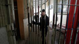 San Miguel: brote de Covid-19 obliga a imponer cuarentena preventiva en cárcel de mujeres