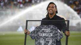 Arturo Sanhueza vuelve del retiro y fue presentado en su nuevo club