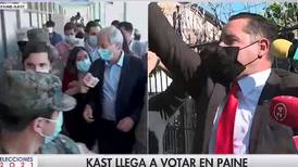 Biblia en mano: Pastor Soto viajó de Viña del Mar para "funar" a José Antonio Kast en su local de votación