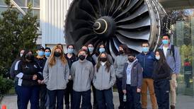 Buscan técnicos aeronáuticos en Chile para trabajar en Estados Unidos: ¿Qué sueldo ofrecen?