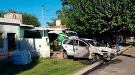 Venganza mortal: Mujer murió al incendiar auto de su ex pareja tras haber terminado con ella