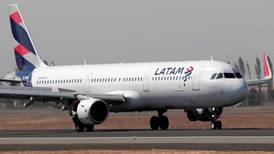 Cerca de 50 personas afectadas por falla técnica en vuelo Latam Sidney-Auckland-Santiago