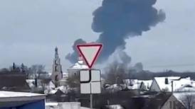 VIDEO | Captan caída e impactante explosión de avión militar ruso en frontera con Ucrania