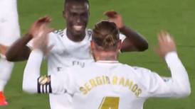 Sergio Ramos sorprendió con este golazo de tiro libre ante Mallorca