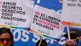 "Te voy a violar con mi luma": Denuncian ataque lesbofóbico de Carabineros en Valparaíso
