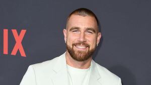 Quién es Travis Kelce, jugador de la NFL y novio de Taylor Swift