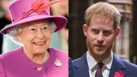 Aseguran que la Reina Isabel II estaba molesta porque el príncipe Harry no conoce a su suegro Thomas Markle