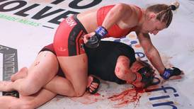 Impactantes imágenes: Así le dejó el rostro Kayla Harrison a Courtney King en la UFC