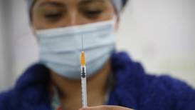 Vacunas 2x1: Ministro Paris reveló que se estudia combinar cura al Covid-19 con otras enfermedades