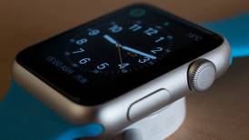 Facebook estaría planeando crear su propio reloj inteligente enfocado en mensajería y salud
