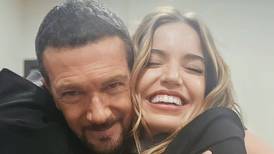 Antonio Banderas confirma que es “muy amigo” de Millaray Viera con un cómplice video 