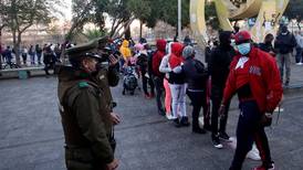 FOTOS: ciudadanos haitianos se aglomeraron en largas filas en Registro Civil de Santiago Centro