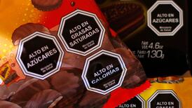 “Evitar su consumo en niños”: Detalles de la nueva etiqueta que tendrán los alimentos en Chile