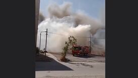 VIDEO | Incendio en Hospital Barros Luco estaría afectando casas aledañas