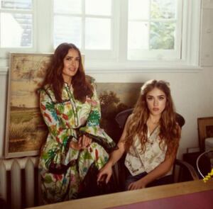 Valentina Paloma, hija de Salma Hayek, revela sus más íntimos secretos hablando un perfecto español