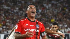 Esteban Paredes y los otros 10 “cuarentones” que están jugando en el fútbol chileno