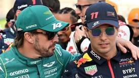 Los grandes elogios de Fernando Alonso a Checo Pérez y a Red Bull