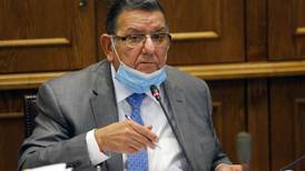Senador Quinteros llamó al presidente a transparentar el plan de rebrote