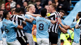 VIDEO | Haaland casi se va a los golpes en el partido de Manchester City vs Newcastle
