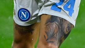 Siguen los homenajes para el "10": los tatuajes de Lorenzo Insigne y Pablo Pérez recordando a Maradona