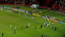 VIDEO | Carlos Palacios tuvo que huir: hinchas de Sport Recife entraron a la cancha a golpear a jugadores de Vasco da Gama