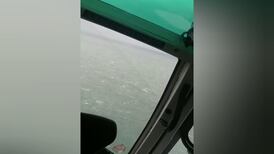 VIDEO | Realizan intenso operativo de búsqueda por mujer arrastrada por el mar en Pelluhue
