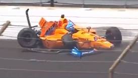 Fuerte choque de Fernando Alonso en los entrenamientos de la Indy