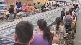 VIDEO | Desabastecimiento en supermercados: Alerta roja por ciclón Gabrielle genera pánico en Nueva Zelanda