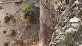 VIDEO | ¡Tremendas noticias! Cascada Monumento Natural Pichasca se activó tras años sin agua