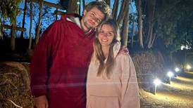 “Vamos a ser papás”: Joaquín Méndez y su pareja, Amanda Martínez, sorprenden con inesperada broma en redes