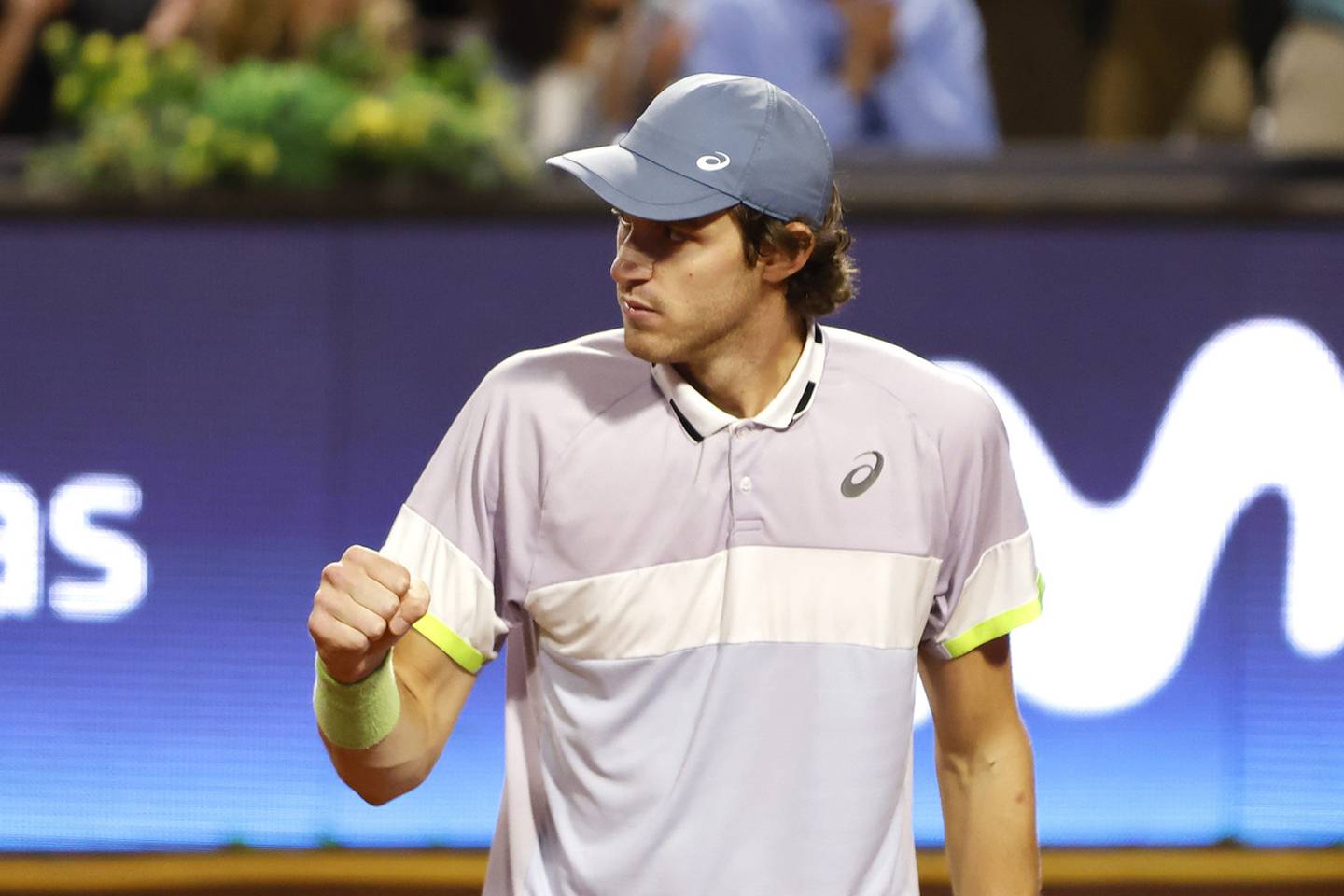Nicolás Jarry festeja un punto ganado en la final del ATP 250 de Santiago.