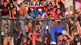 Violencia en la Liga MX: partido entre Querétaro y Atlas se suspende por invasión y agresiones entre hinchas