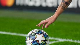 ¡Lo nunca antes visto! UEFA estrenará documental sobre arbitraje