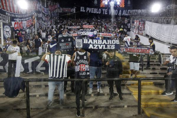 VIDEO | Una multitud: la numerosa barra que llevó Alianza Lima al Monumental para Copa Libertadores