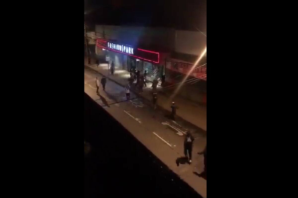 Registran saqueo en tienda comercial de San Joaquín. Créditos: @KekaBasualdo