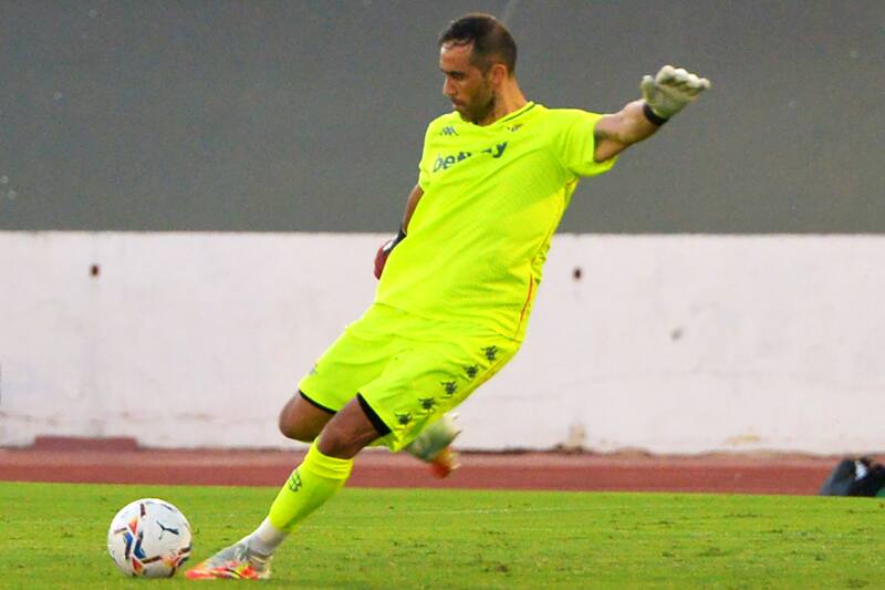 1_claudio_bravo_realbetis