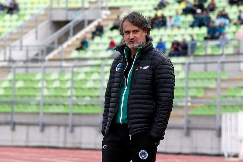 Fernando Vergara es una de las opciones que maneja San Marcos de Arica para la banca técnica. Foto: Aton.