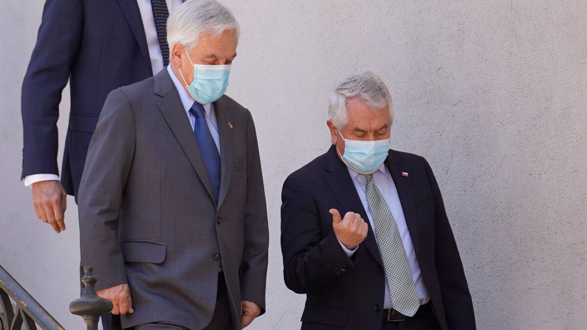 Piñera se autodenunciará por no usar mascarilla en la playa