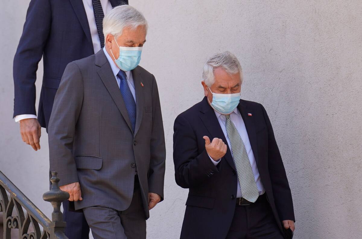 Piñera se autodenunciará por no usar mascarilla en la playa