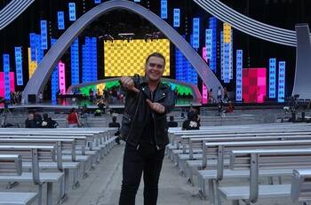 Carlos Figueroa, director de orquesta del Festival, ya sueña con Viña 2022: “Me gustaría tener a Bruno Mars"