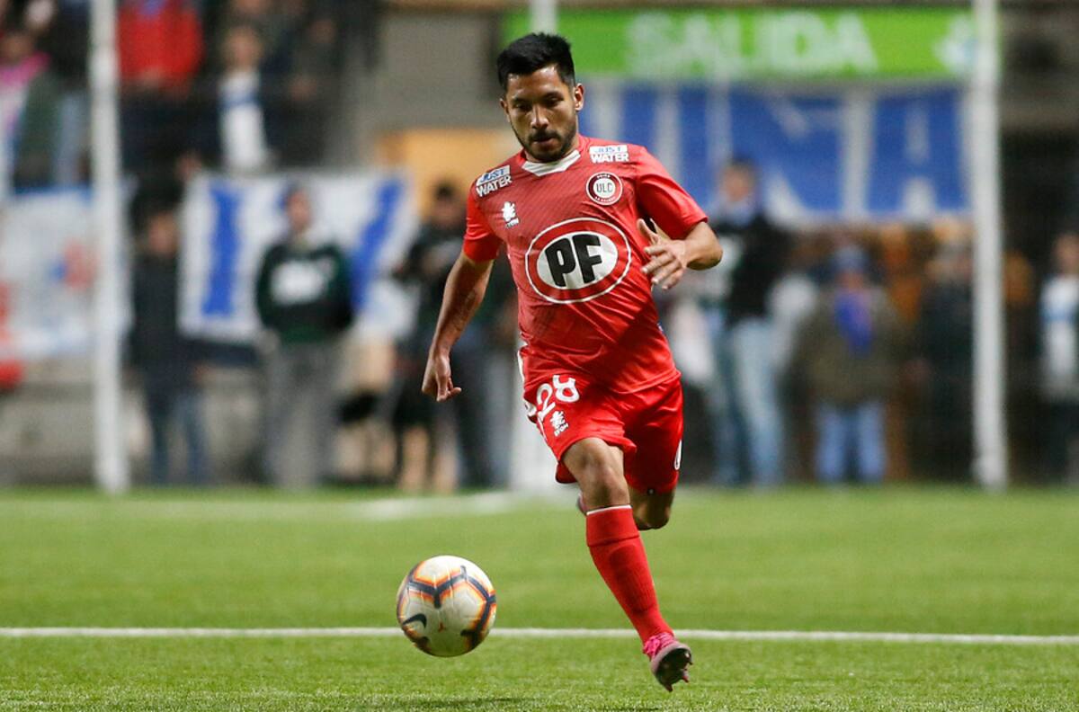 El ex UC Diego Rojas fue presentado como refuerzo de Deportes Valdivia