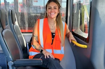 “Todo porque me fue ‘mal’ en un reality”: Azzartt Maveth responde a las burlas por volver a conducir micros