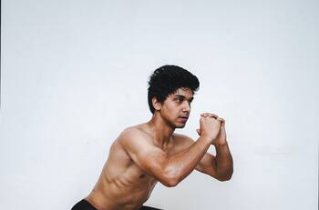 Entrenamiento para piernas y glúteos: Cinco ejercicios que puedes hacer en tu casa