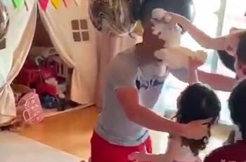 El tierno festejo de cumpleaños de Andrés Iniesta con sus hijos