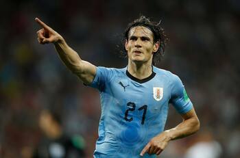Multitudinario apoyo a Edinson Cavani en Uruguay tras ser multado por supuesto racismo