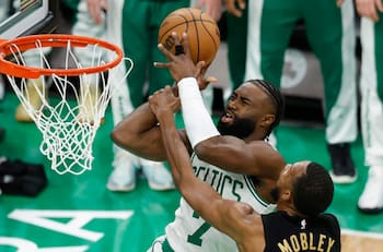 Playoffs de la NBA: Con Jaylen Brown como figura los Celtics reafirman su condición de favoritos