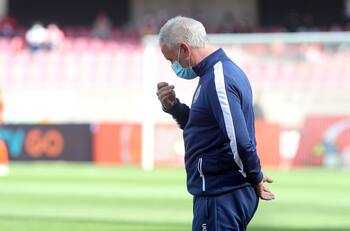 En la cuerda floja: Los 5 técnicos que podrían ser despedidos este fin de semana del fútbol chileno