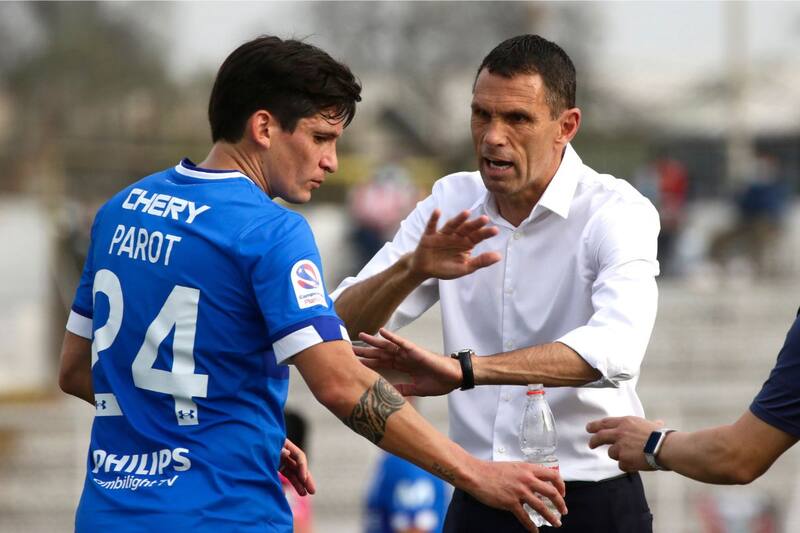 El técnico uruguayo, en su paso por Universidad Católica. Foto: Agencia Aton.